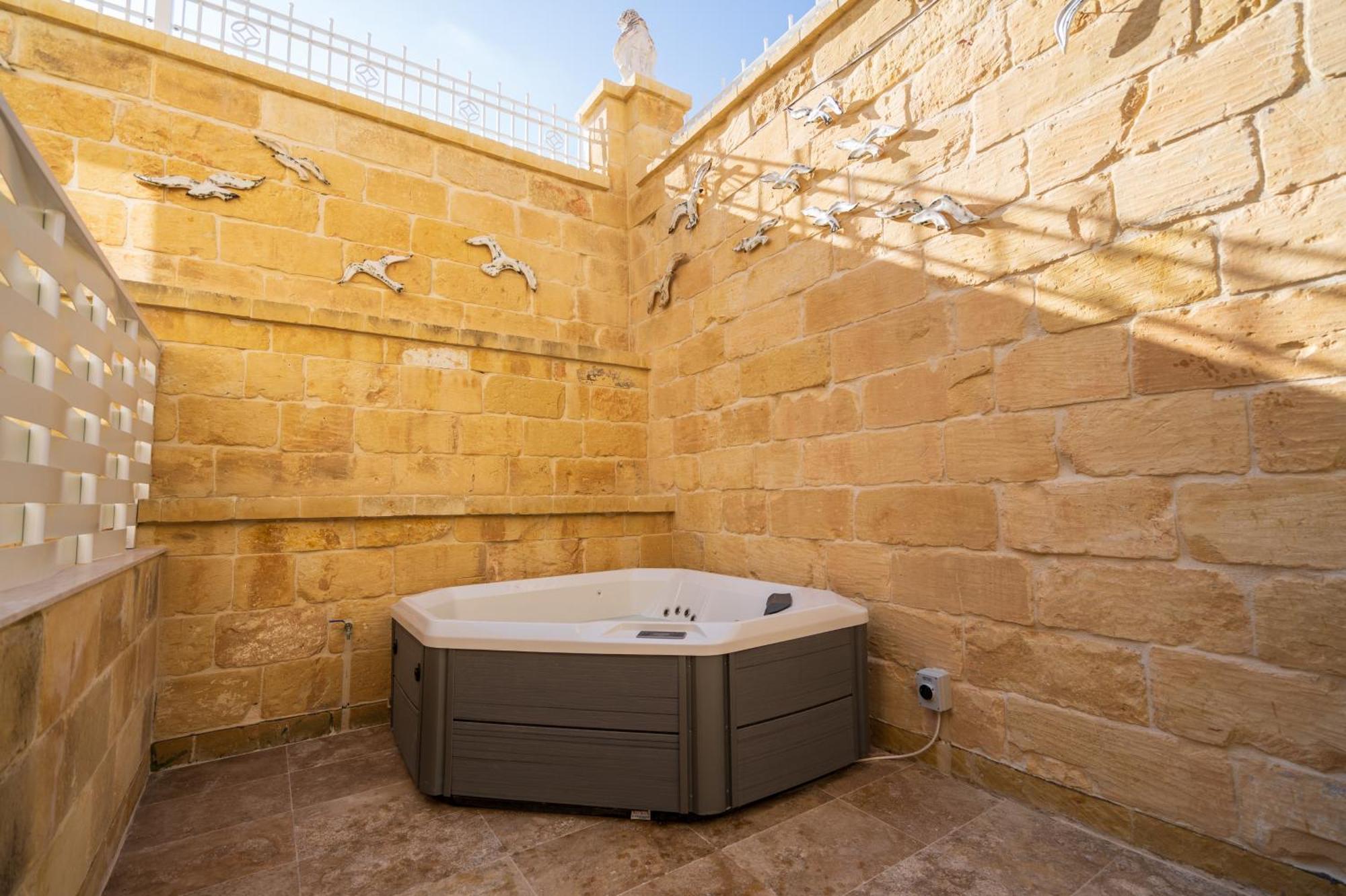 L-Eremita Boutique Hotel Qala Екстер'єр фото
