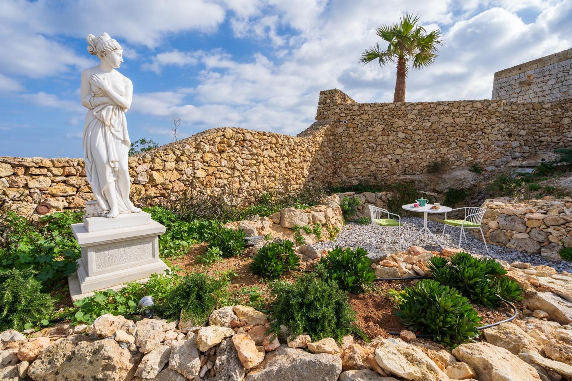 L-Eremita Boutique Hotel Qala Екстер'єр фото