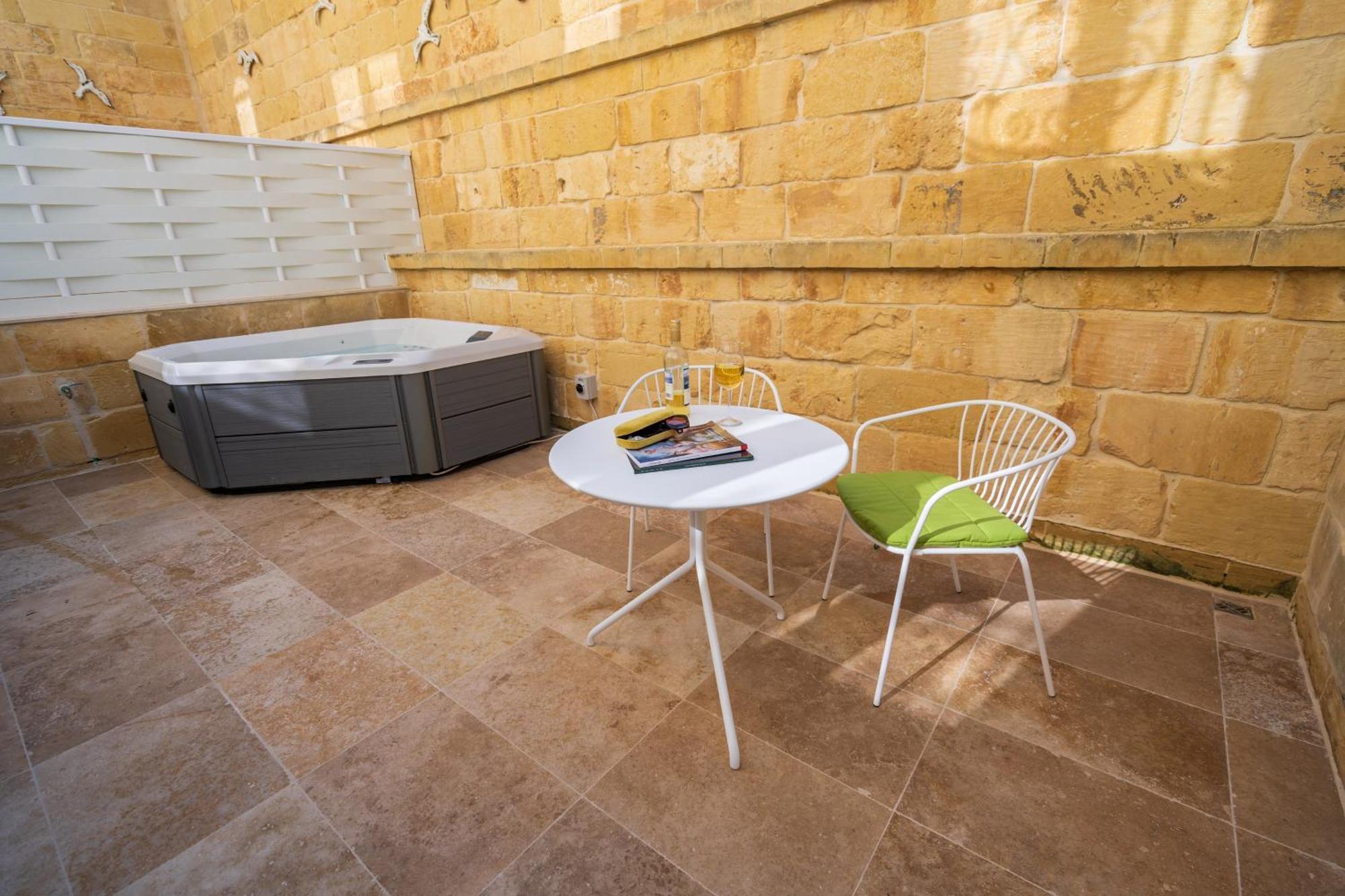 L-Eremita Boutique Hotel Qala Екстер'єр фото