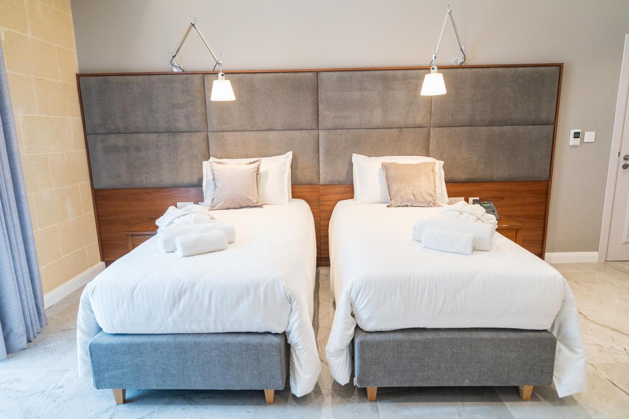 L-Eremita Boutique Hotel Qala Екстер'єр фото
