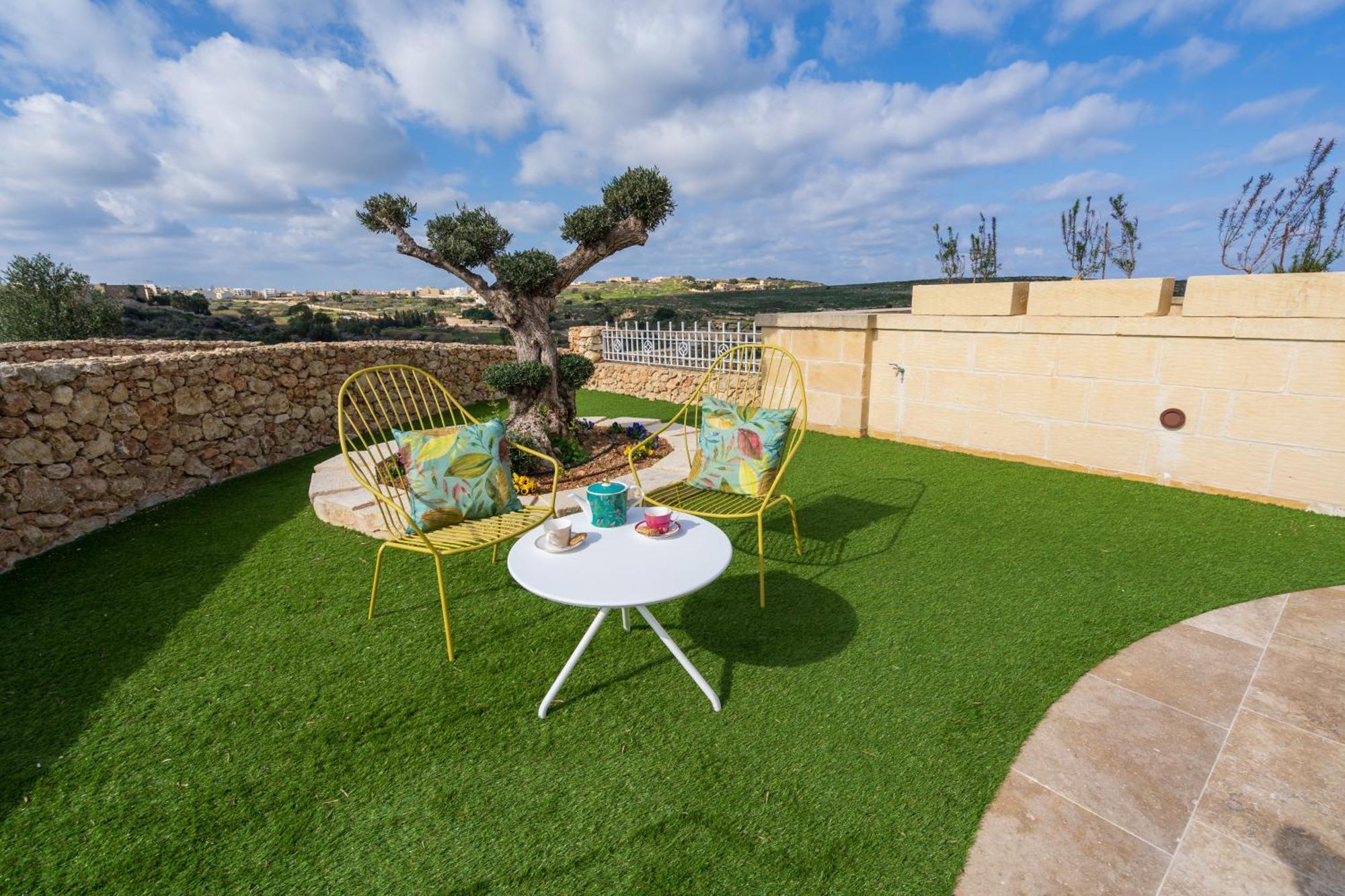 L-Eremita Boutique Hotel Qala Екстер'єр фото