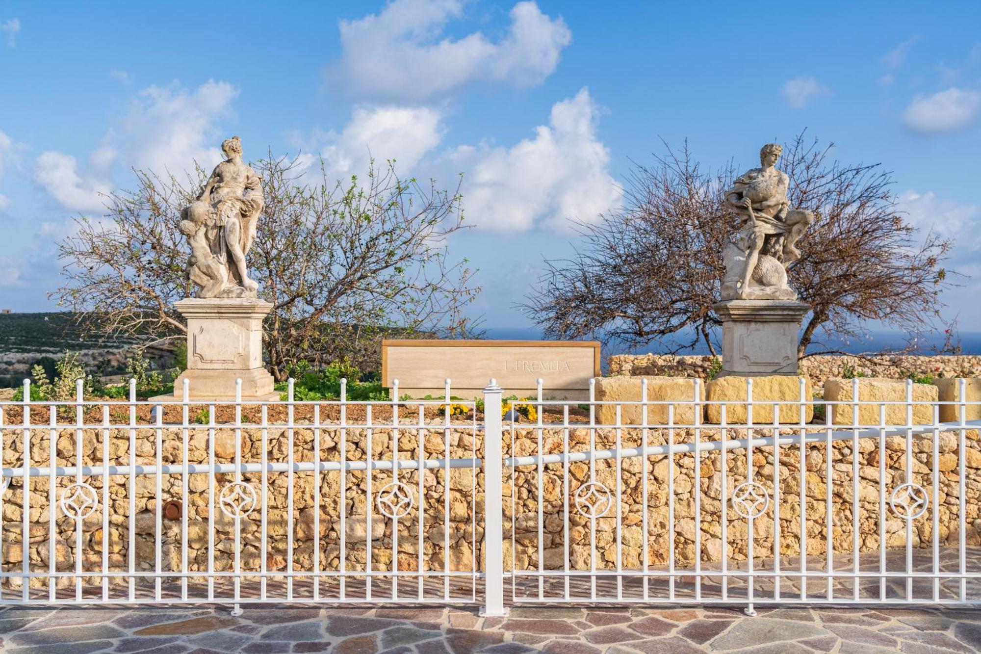 L-Eremita Boutique Hotel Qala Екстер'єр фото